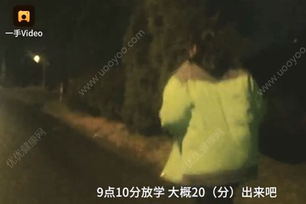 母親每天騎車陪女兒夜跑5里路，沖刺中考體育(3)