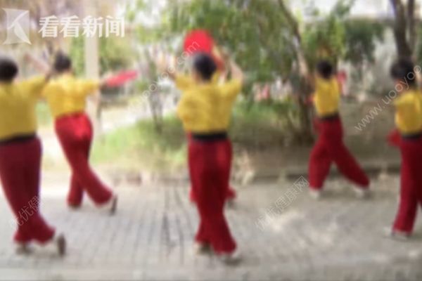 60歲領舞大媽頻頻尿失禁，醫(yī)生：跳舞會加重病情(2)