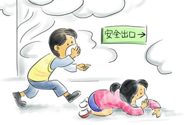 11歲男孩遇火果斷逃生，并及時(shí)提醒鄰居疏散(4)