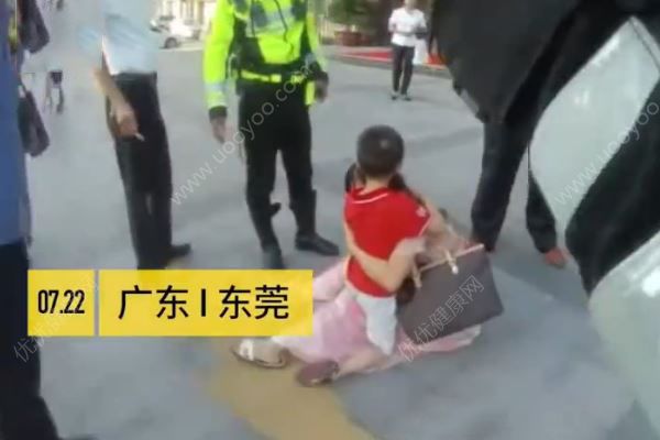 女子為教育兒子請人扮人販子嚇唬，結(jié)果兒子真丟了(1)