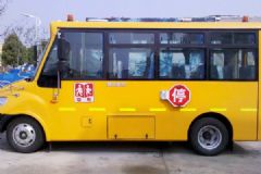 安徽宿州幼兒園校車翻車，司機(jī)身亡一名學(xué)生受傷[多圖]