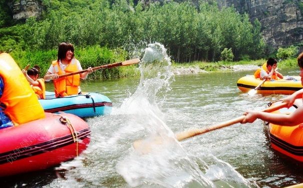 漂流可以三個(gè)人嗎？漂流能坐幾個(gè)人？(2)