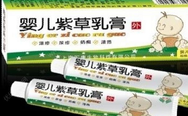 紫草嬰兒軟膏含激素么？紅屁股用紫草嬰兒軟膏(1)