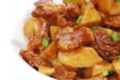 土豆燒肉怎么做好吃？土豆燒肉的做法有哪些？[圖]