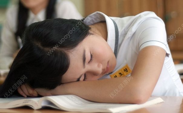 初中生睡眠不足怎么辦？初中生睡眠不好這么辦？(1)