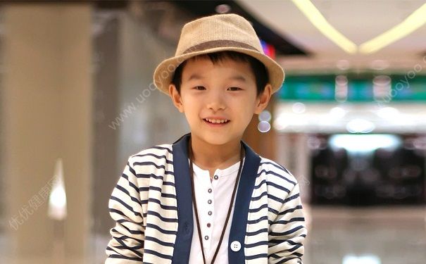 8歲男孩的標準身高體重是多少？8歲男孩正常身高體重是多少？(3)