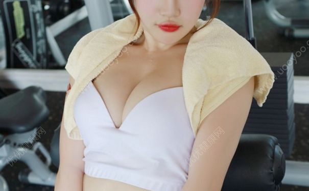 18歲女生的乳頭有多大？18歲女生的乳頭小正常嗎？(7)