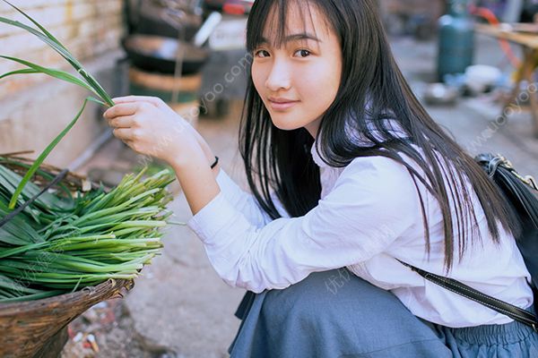 初一女生喜歡初一男生怎么辦？初一女生有喜歡的男生正常嗎？(4)