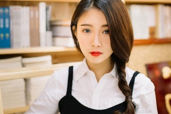 初三女生長胡子是為什么？初三女生長胡子怎么辦？(1)