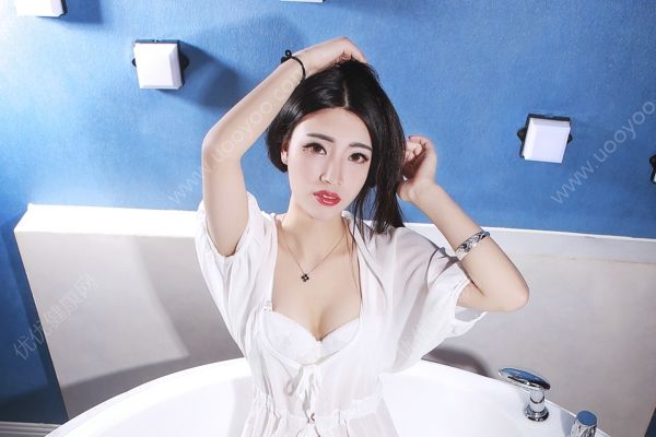 女生乳頭有白色東西是怎么回事？女生乳頭有白色分泌物怎么辦？(3)