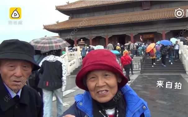 80歲金婚老人重度蜜月，全程自拍秀恩愛，晚年該怎樣享受生活？(2)