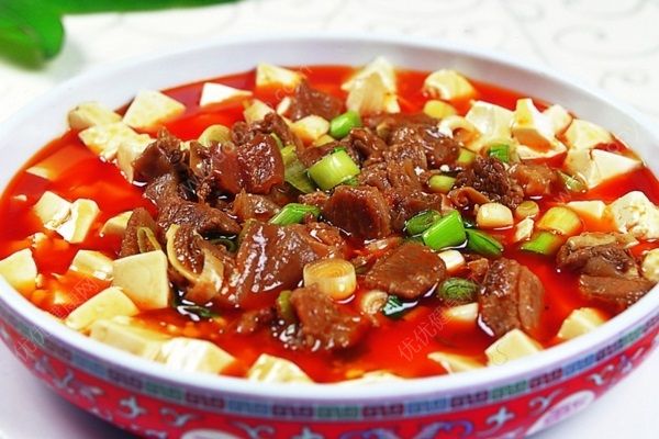 麻婆牛肉豆腐的做法是什么？制作麻婆牛肉豆腐有什么技巧？(1)