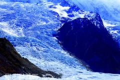 登山時下暴雨怎么辦？登山時如何預(yù)防危險？[多圖]