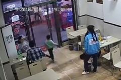 孕婦故意伸腳絆倒4歲男童，孩子患先天性心臟已住院[多圖]