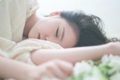 睡得多對(duì)身體好嗎？睡眠并非越多越好[圖]