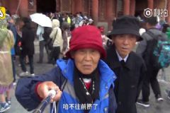 80歲金婚老人重度蜜月，全程自拍秀恩愛，晚年該怎樣享受生活？[多圖]