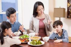 孩子偏食不吃青菜怎么辦？糾正孩子挑食的方法有哪些？[圖]