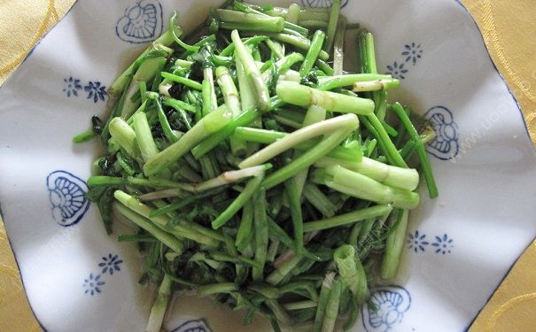 芹菜與雞肉相克嗎？芹菜和雞肉一起吃會(huì)怎樣？(3)