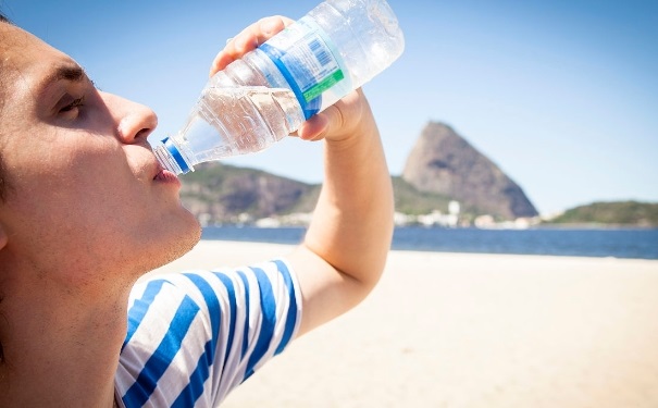 夏季中暑飲食要注意什么？夏季中暑的飲食禁忌有哪些？(1)