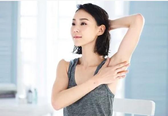 橄欖油能當身體乳嗎？身體乳需要涂腋下嗎？